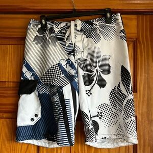 OP Men’s 30W Swim Trunk Unlined Plant Stripe Design